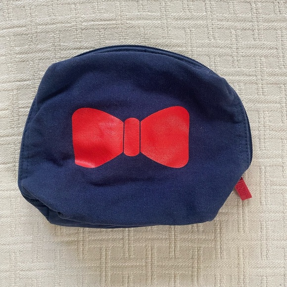 Navy & red bow canvas pouch. - Picture 3 of 7